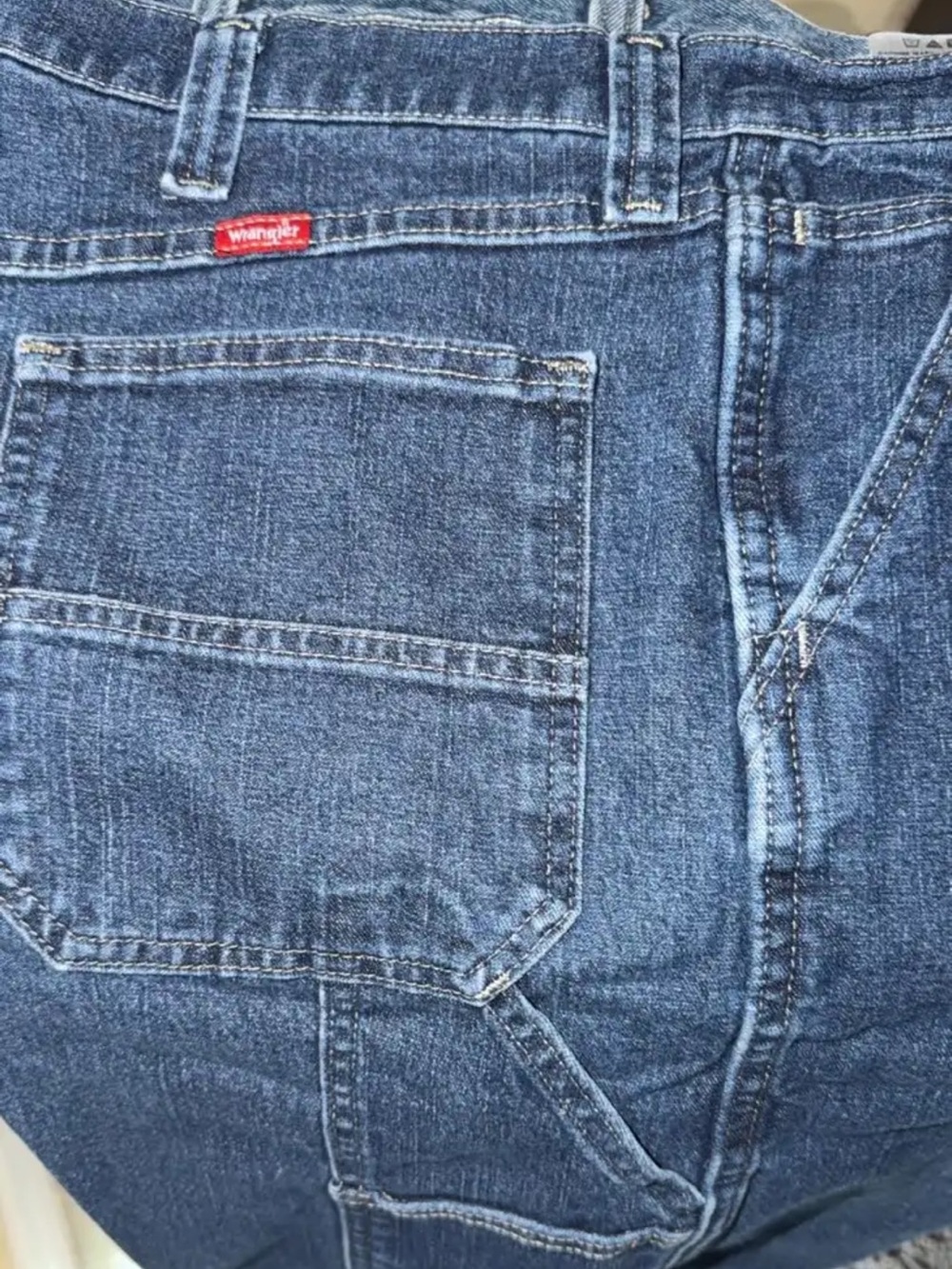 Wrangler Men's Dark Blue Relaxed Fit Jeans